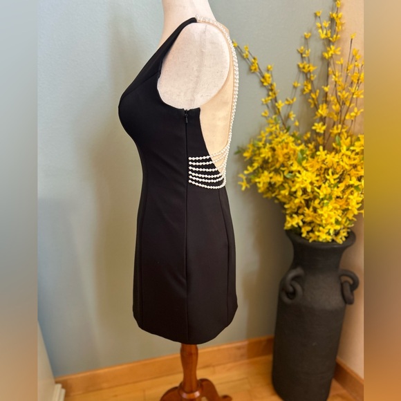 Beautiful Black Pearl Dress - Picture 3 of 5